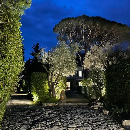 Villavos- Le Bocage Villa *