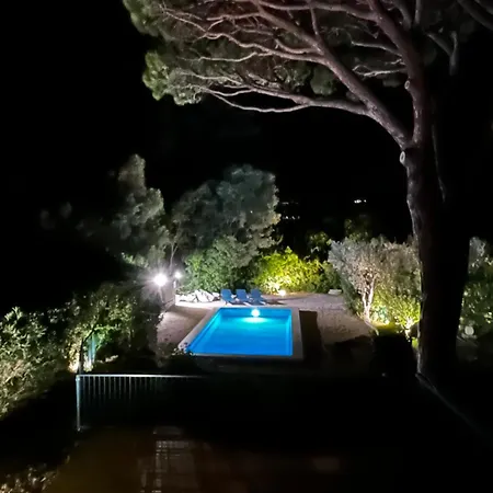 Villavos- Le Bocage ヴィラ *