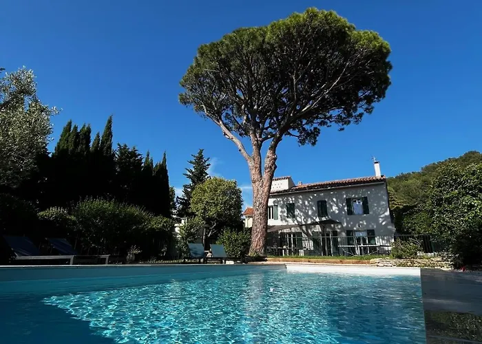 Villavos- Le Bocage Villa *